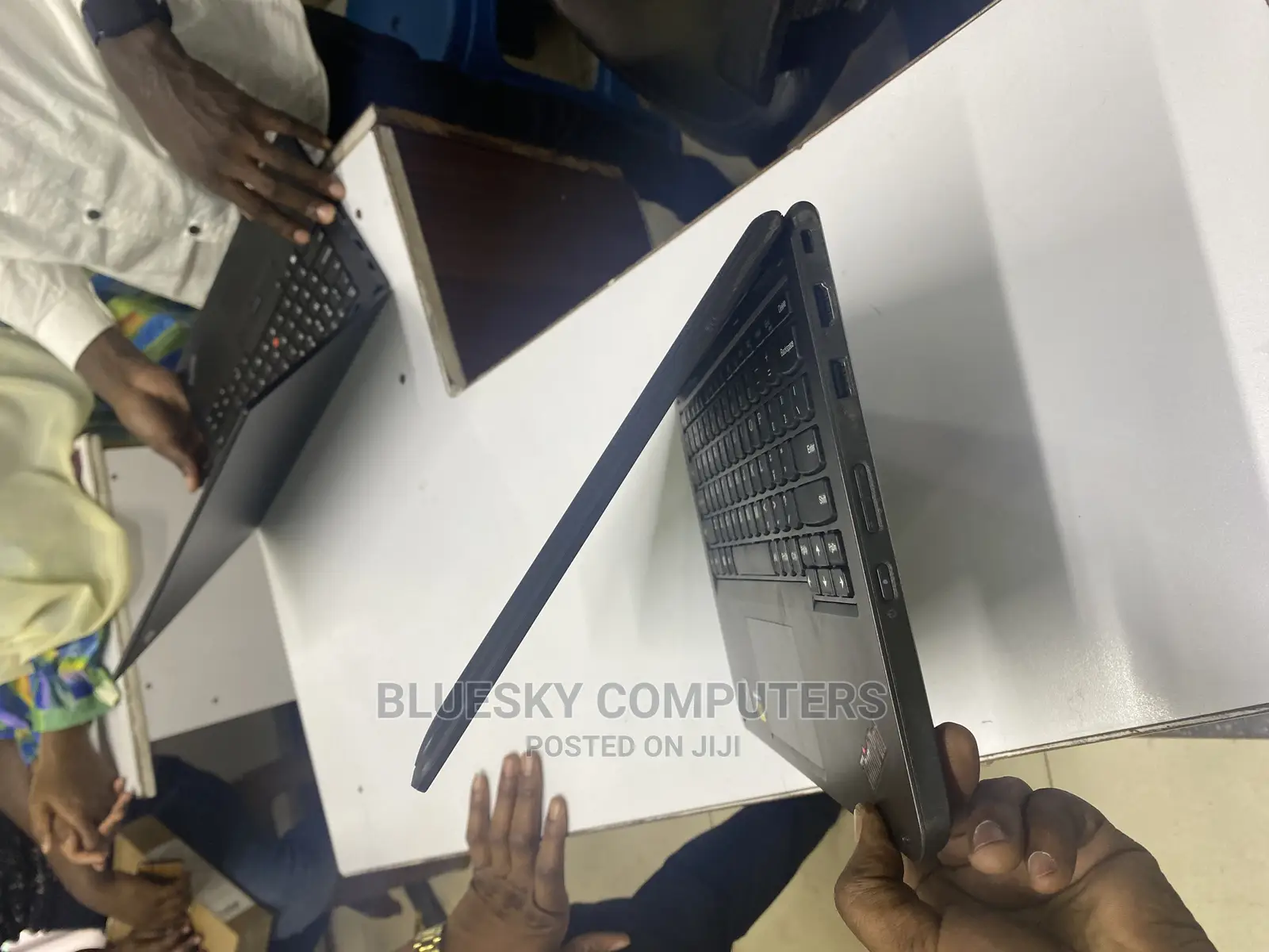 Laptop Lenovo Yoga 11e 4GB Intel Pentium HDD 500GB