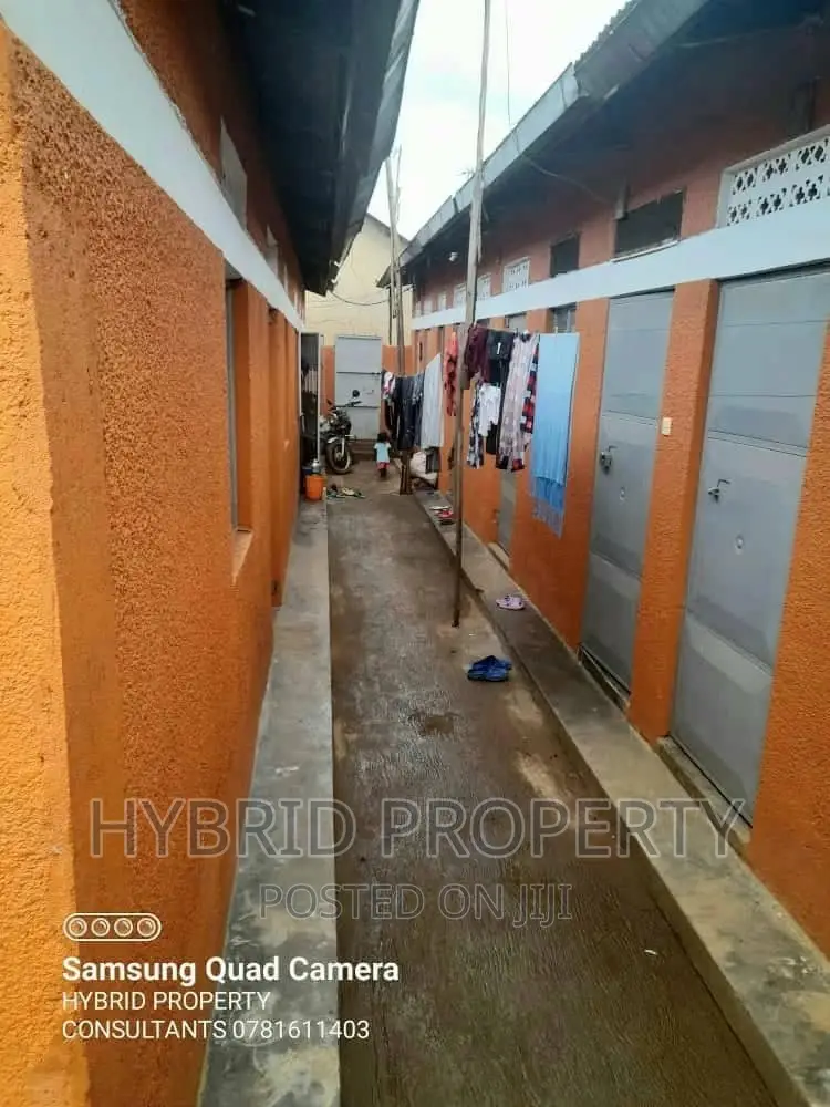 Beautiful Shops Rentals for Sale in Wakiso Town~Hoima Road