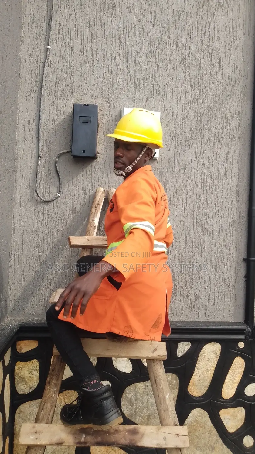 Senior Electrical Technician and Maintenance Works