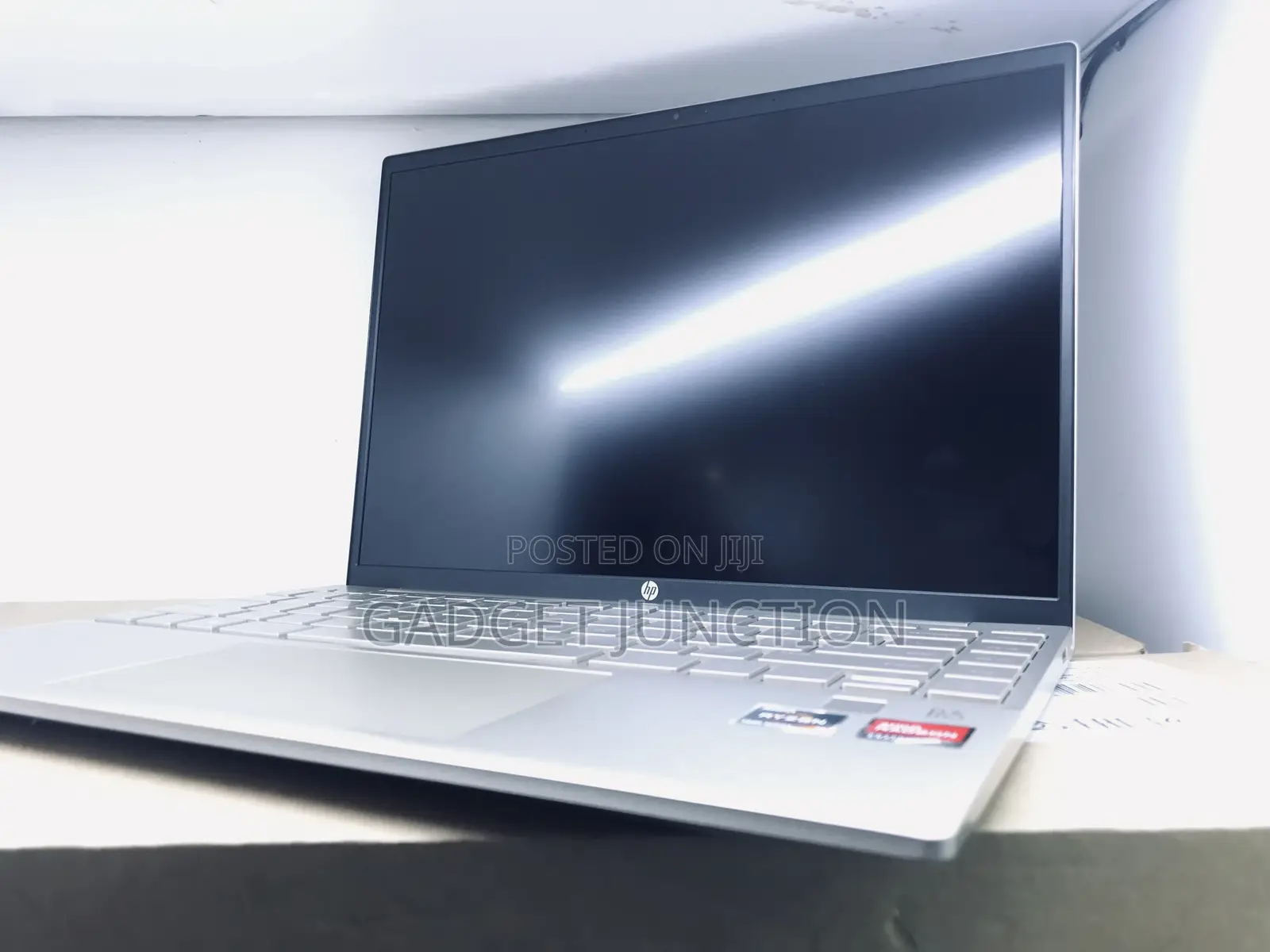 New Laptop HP Pavilion 13 16GB AMD Ryzen 7 SSD 512GB