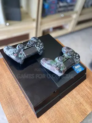 Ps4 Standard Console 2 Pads Uk