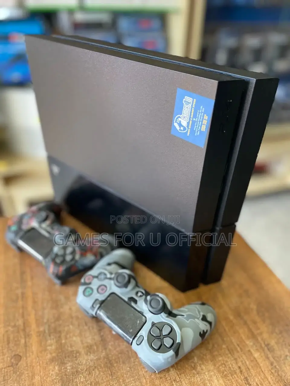 Ps4 Standard Chipped Console 2 Pads