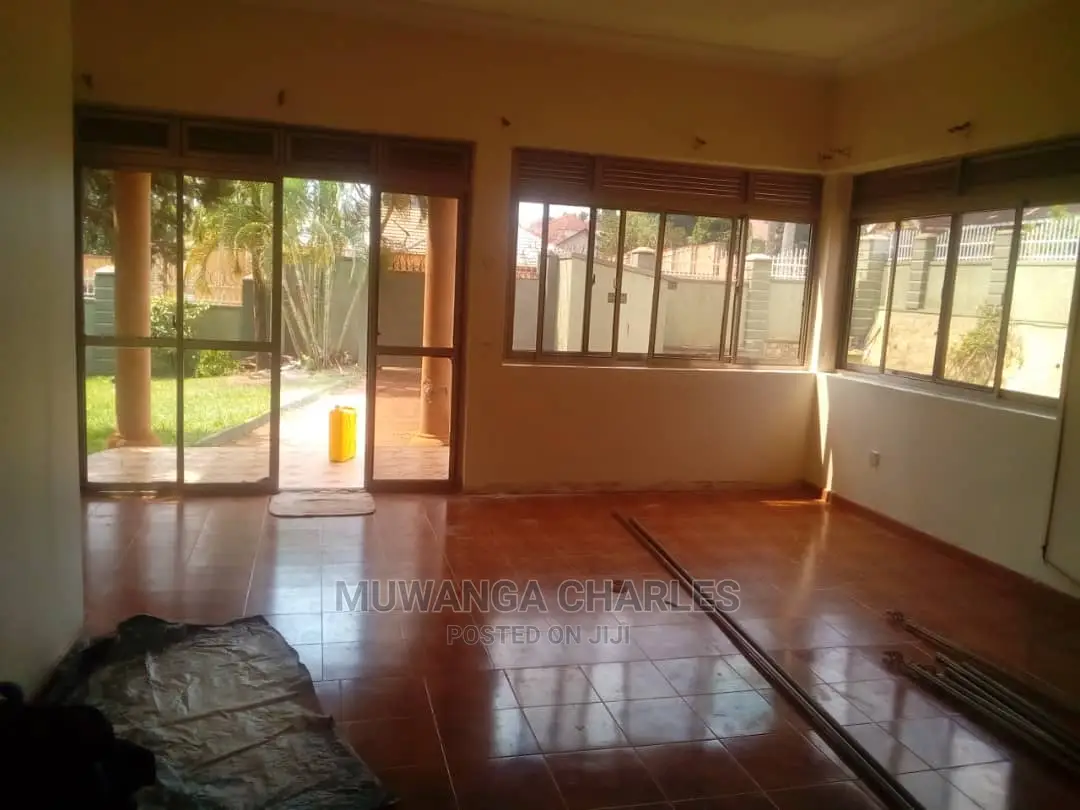 4bdrm Bungalow in Fs Properties Ltd, Central Division for rent