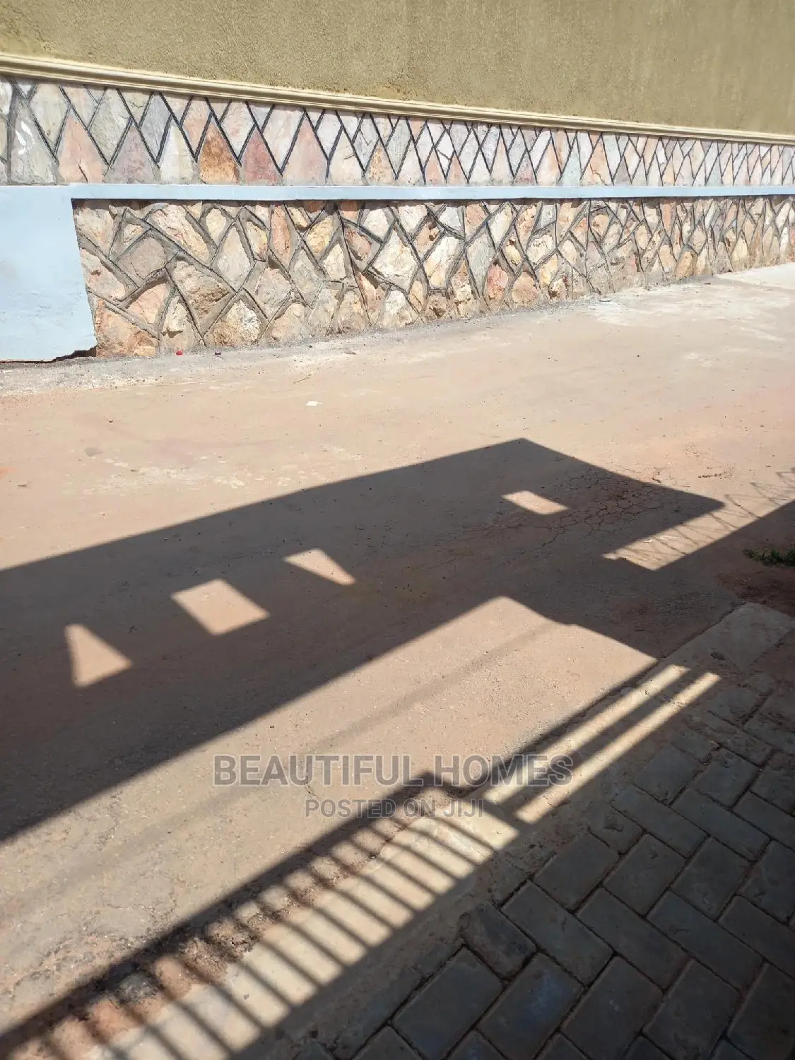 Furnished 2bdrm Apartment in Kyaliwajjara Tarmack, Central Division