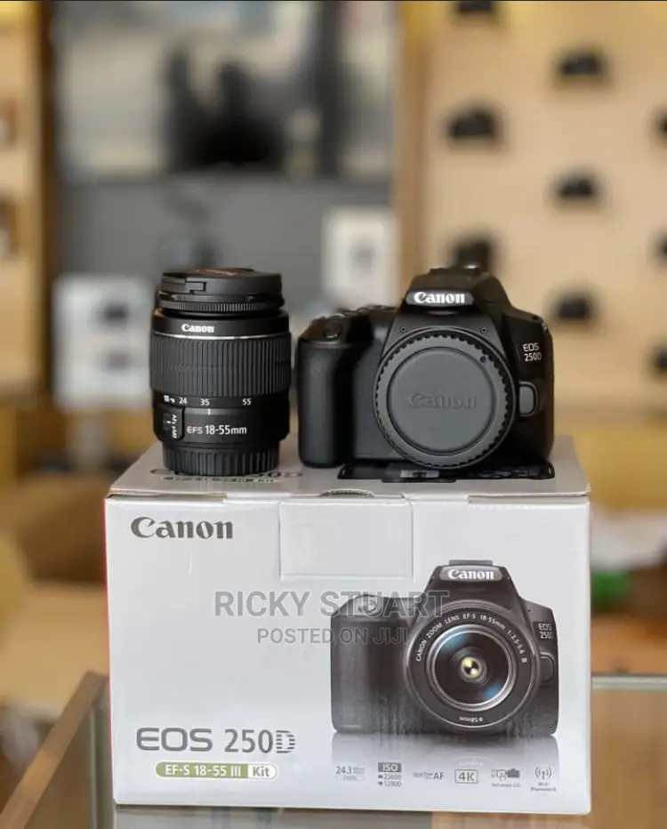 Canon 250D WTH 18-55mm Lens