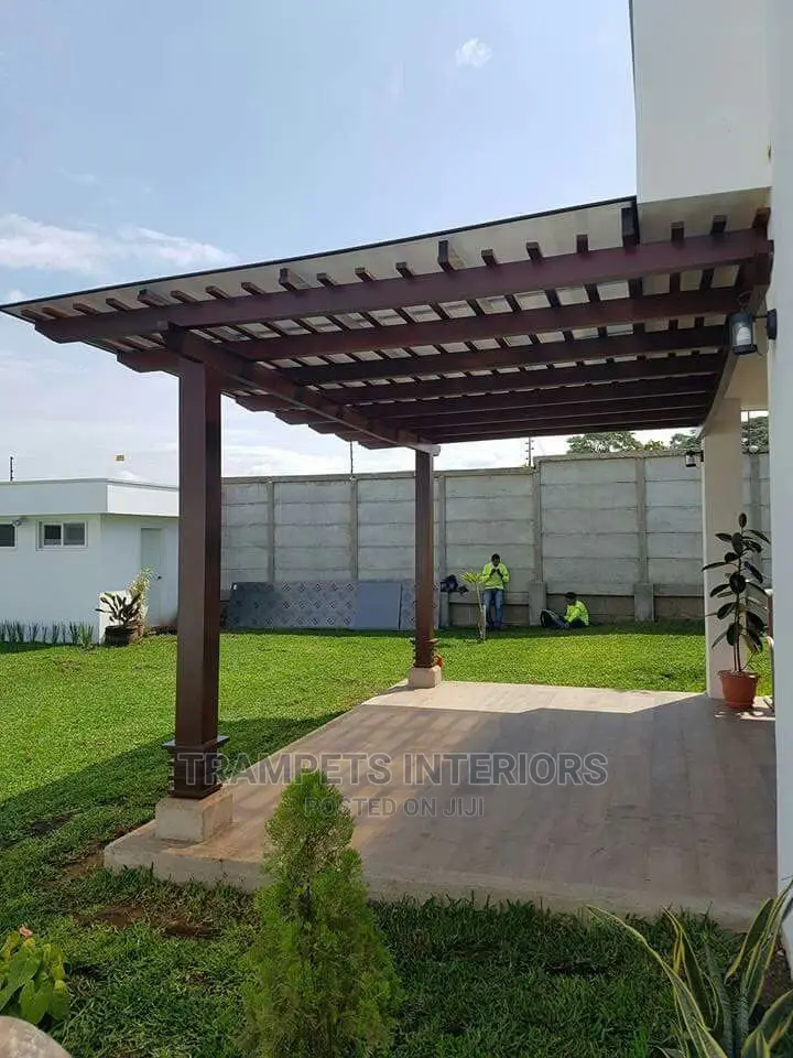 Pergola/ Transparent Balcony Shade