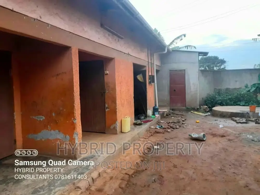Beautiful Shops & Rentals For Sale At Wakiso Senge~Hoima Rd.