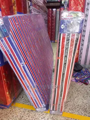 Photo - Vitafoam 5x6x8inches Sealed Cover.( Red)