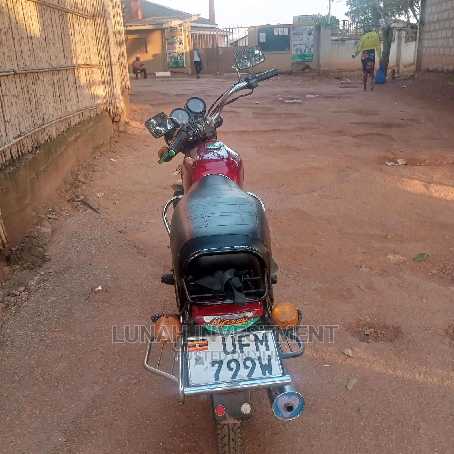 Bajaj Boxer 100 2023 Red