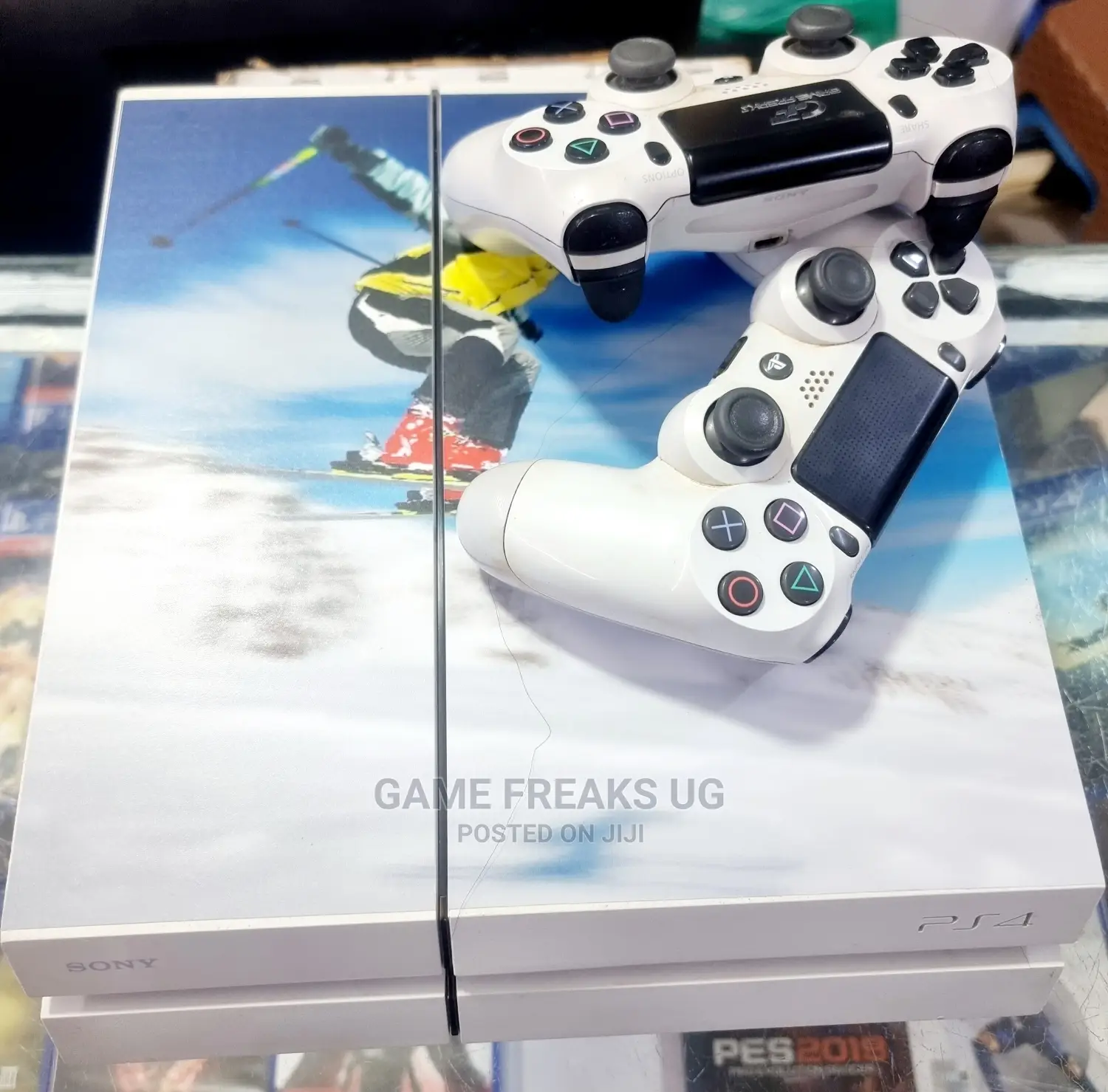 Playstation 4 With 2 Gaming Pads