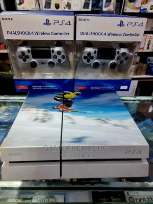 Ps4 Console With 10 Games and 2 Pads