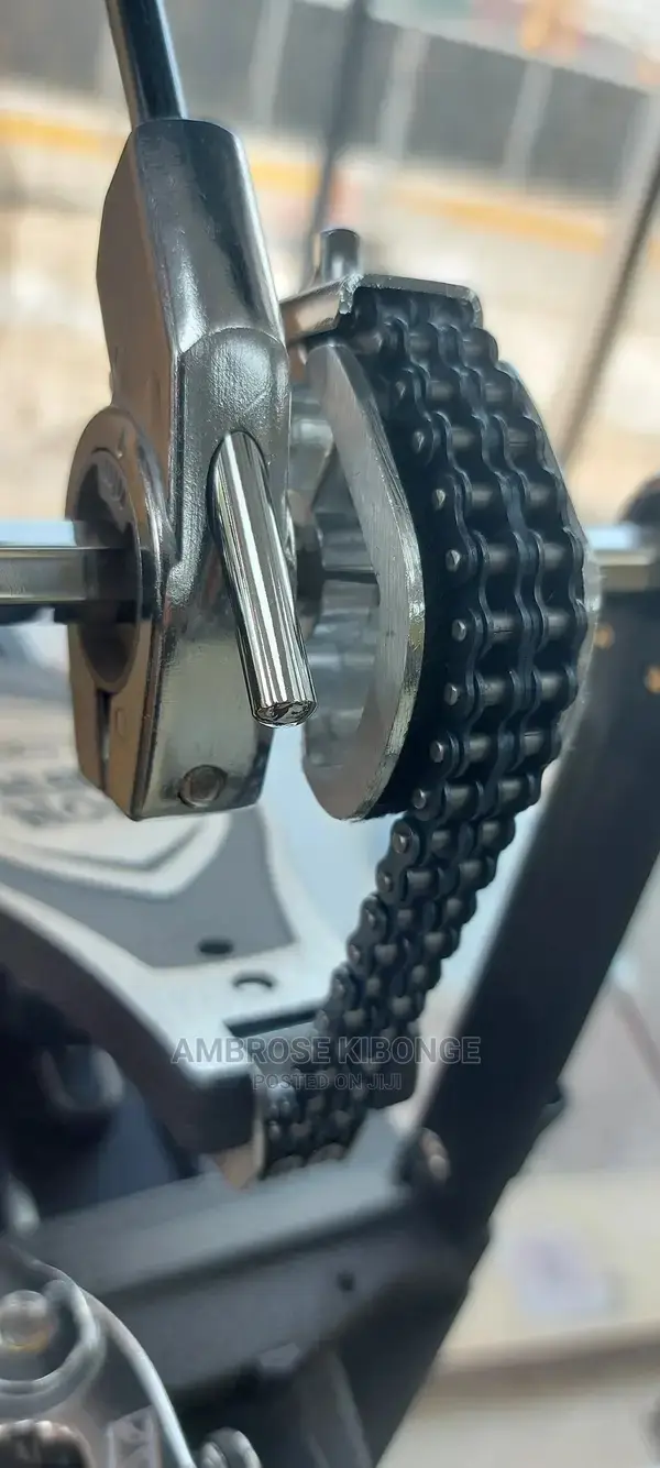 IRON COBRA 200 Double Chain Heavy Duty Drum Kick Pedal.