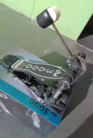 IRON COBRA 200 Double Chain Heavy Duty Drum Kick Pedal.