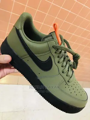 Men’S Classic Army Green Airforce 1 Sneaker