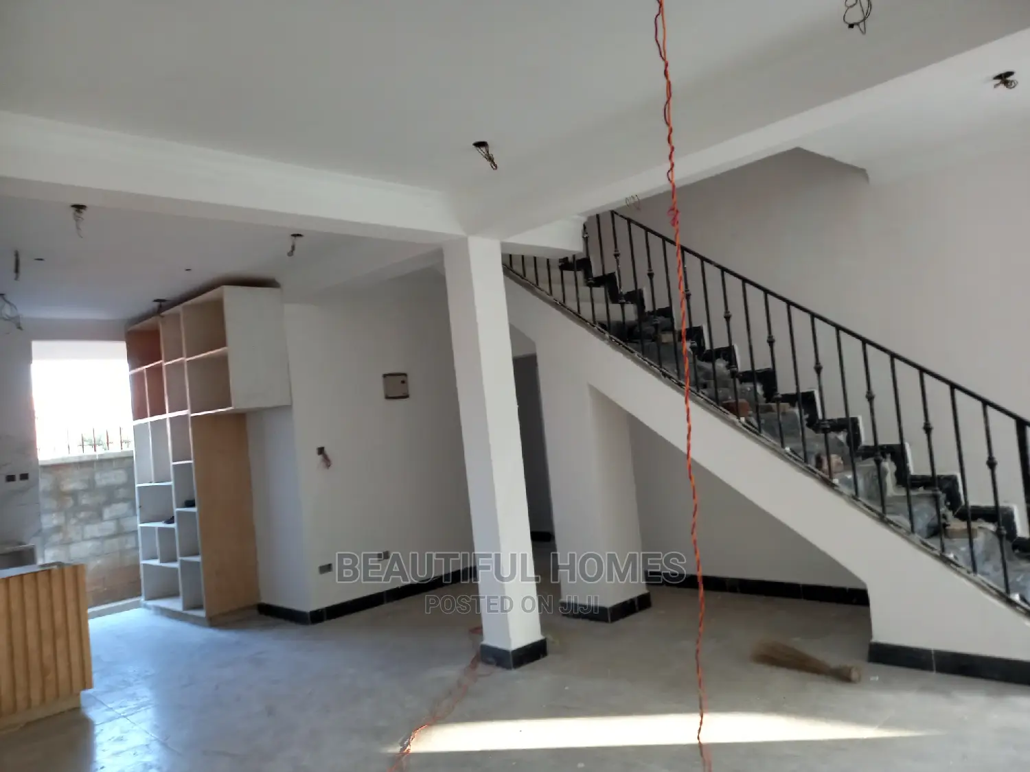 Furnished 5bdrm Duplex in Kira, Central Division for sale