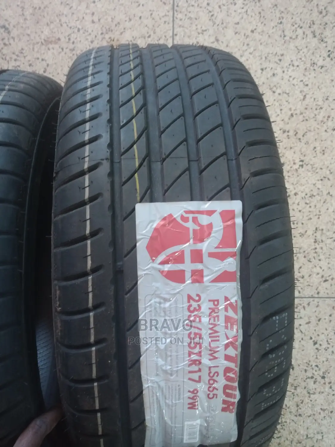 235/55r17 Ls665