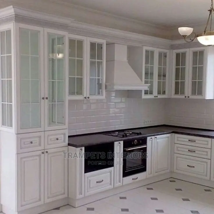 Kitchen Cabinets/ Stand Alone Kitchen Interior