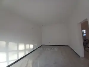 Furnished 5bdrm Duplex in Kira for sale
