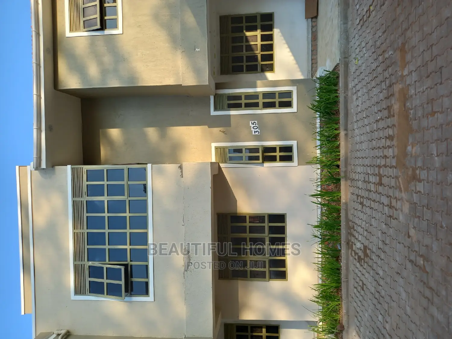 Furnished 5bdrm Duplex in Kira for sale