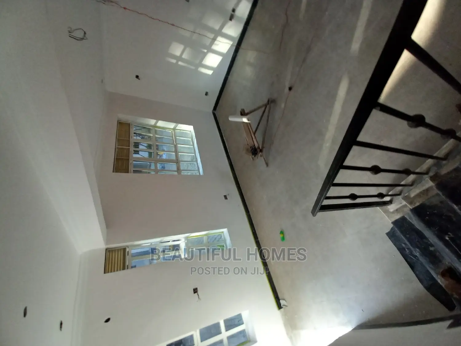 Furnished 5bdrm Maisonette in Kira for sale
