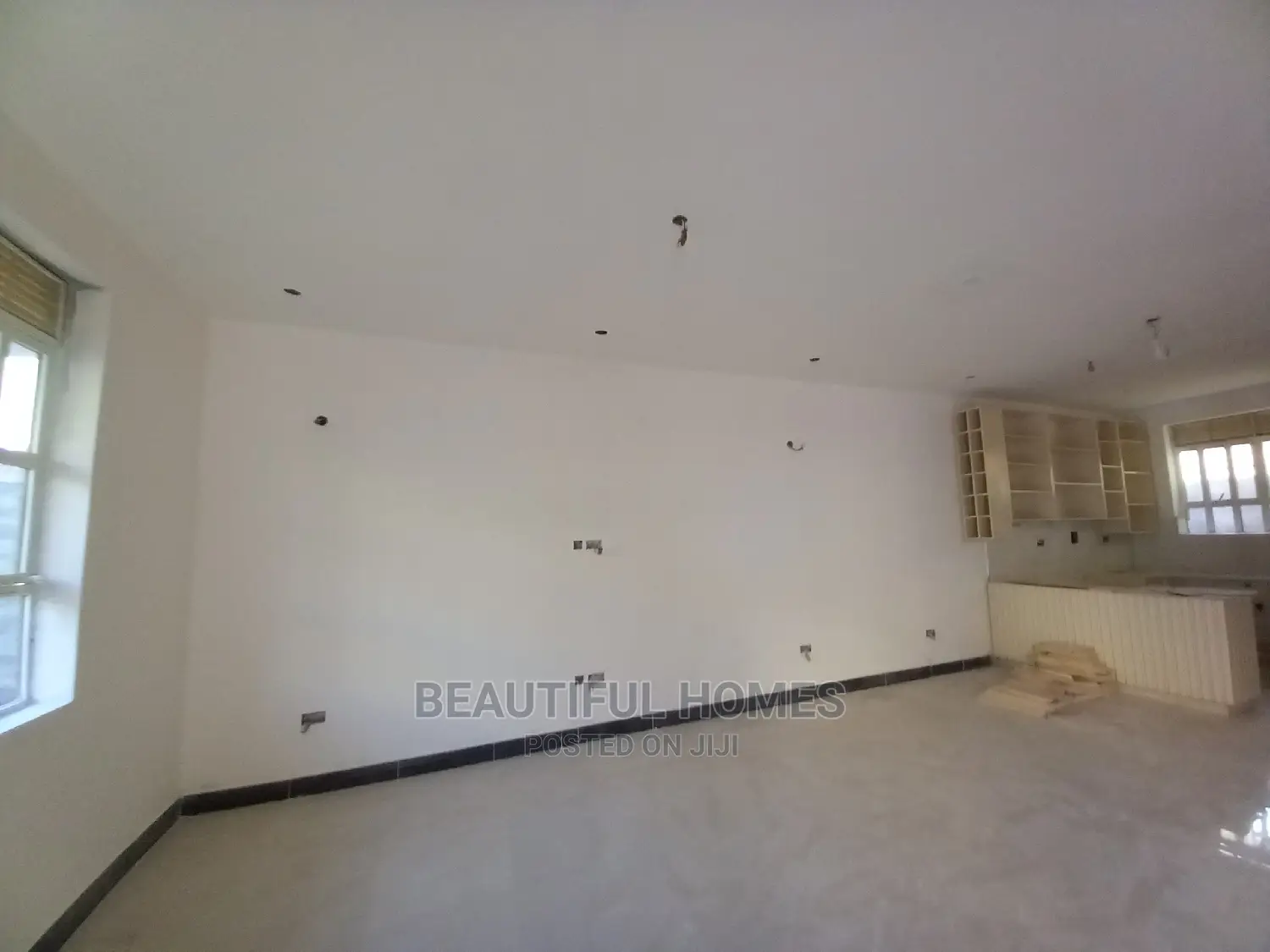 Furnished 5bdrm Mansion in Kira Corporate for sale
