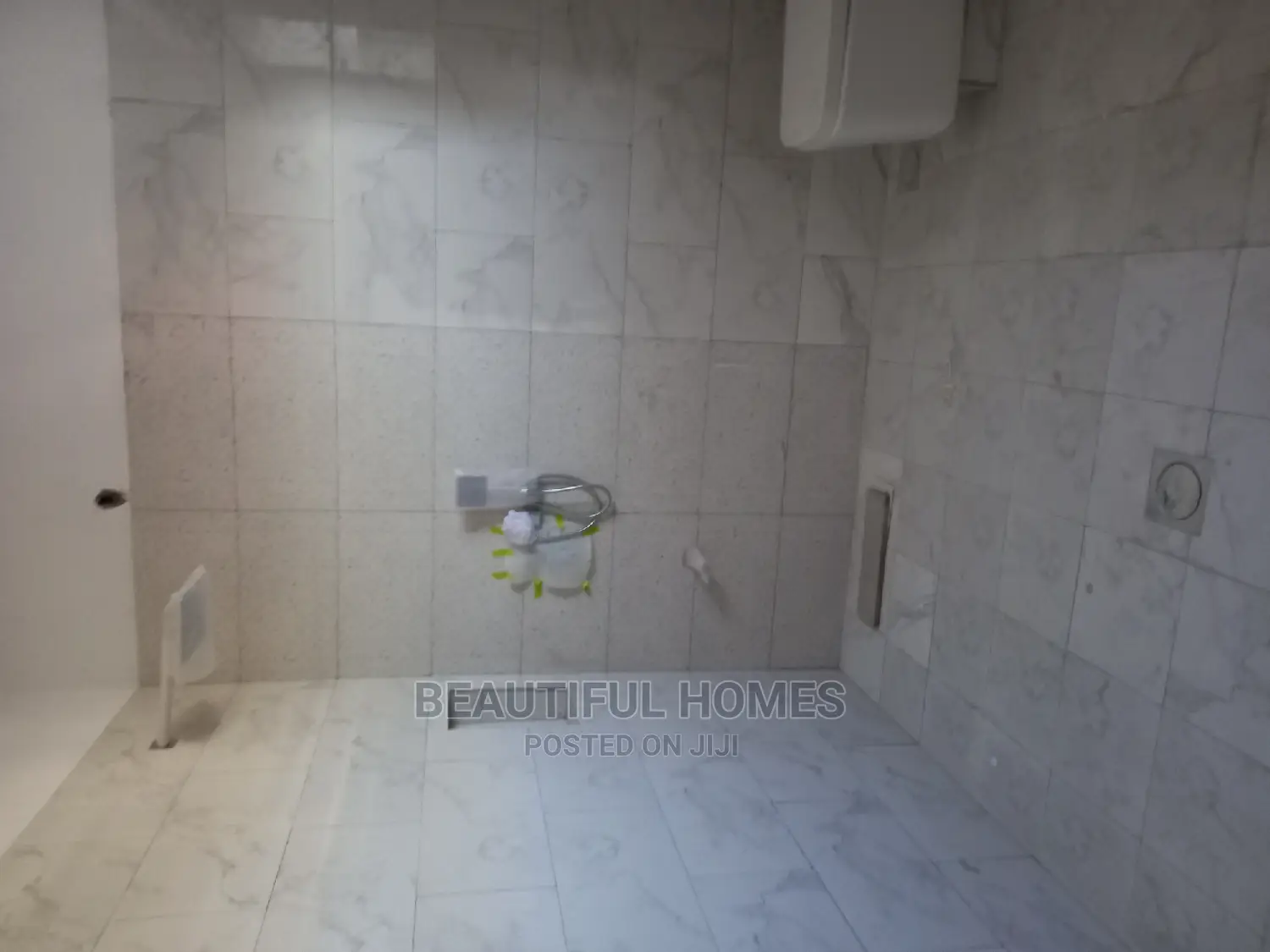 Furnished 5bdrm Maisonette in Kira Wealthy for sale