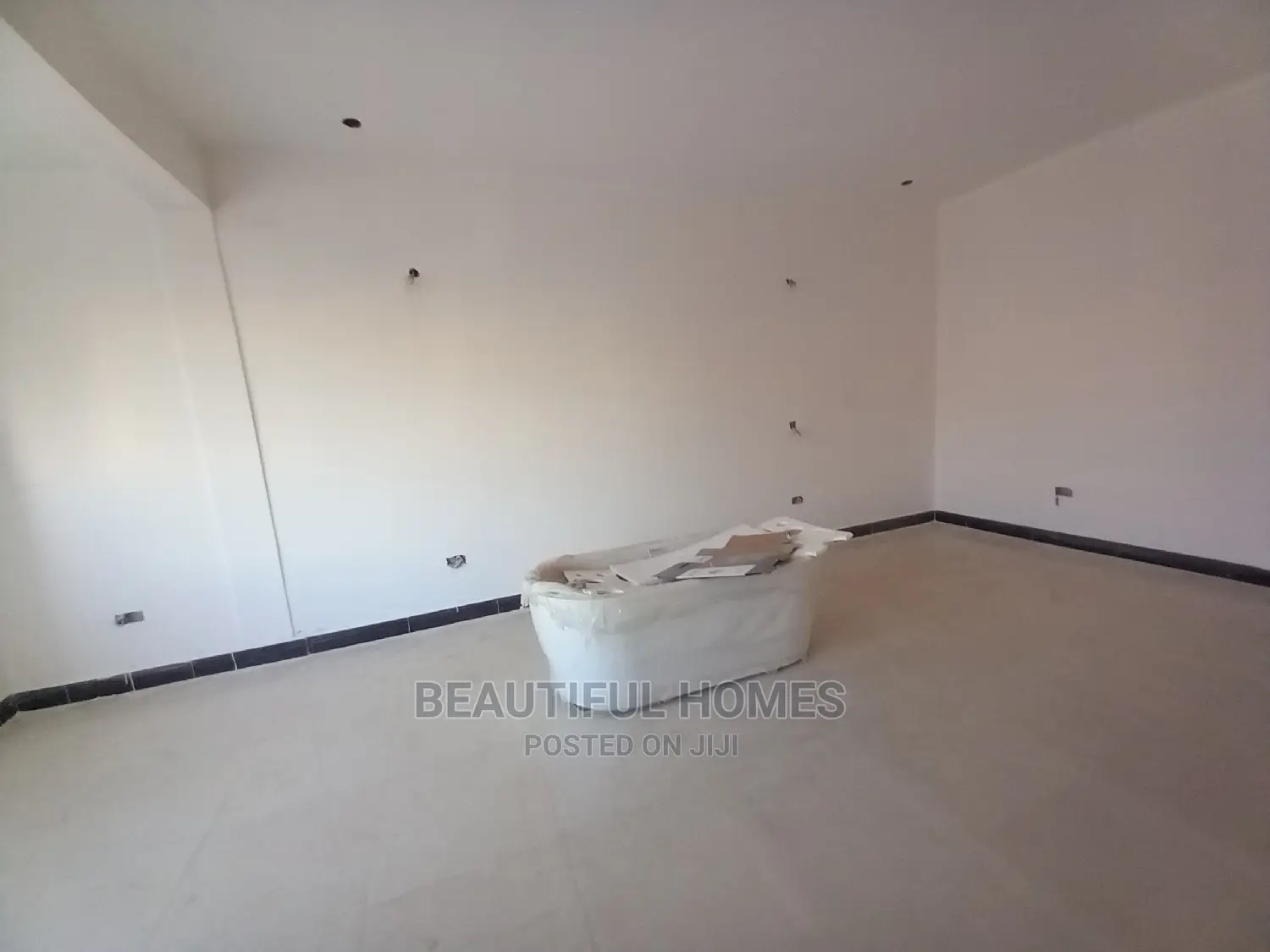 Furnished 5bdrm Maisonette in Kira Wealthy for sale