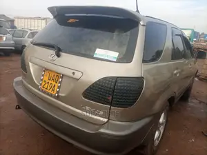 Toyota Harrier 2.2 16V 1999 Beige