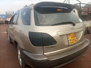 Toyota Harrier 2.2 16V 1999 Beige