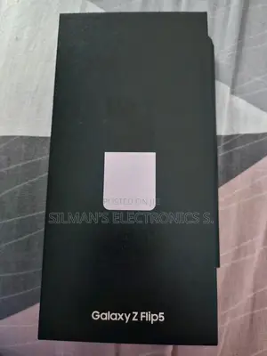 New Samsung Galaxy Z Flip 5 256 GB Purple