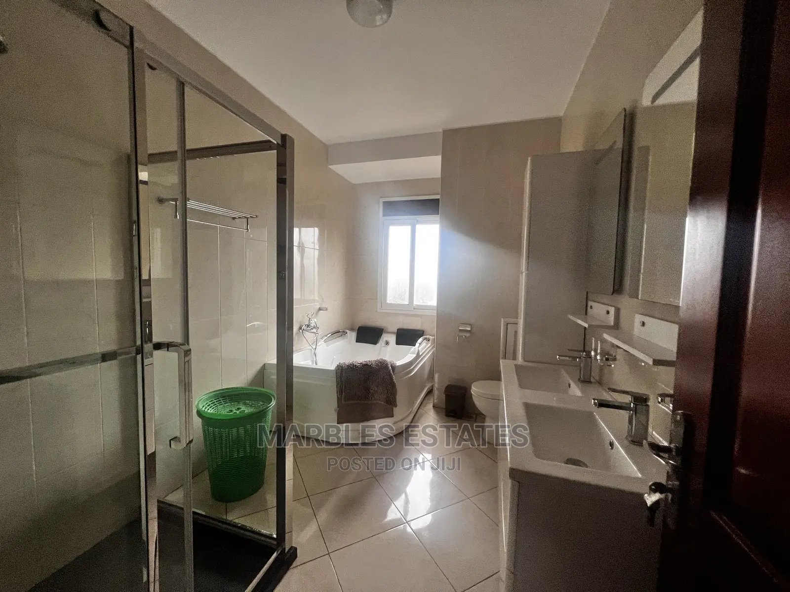 Furnished 4bdrm Apartment in Kololo, Central Division for rent