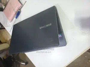 Laptop Samsung NP200B4A 4GB Intel Pentium HDD 500GB