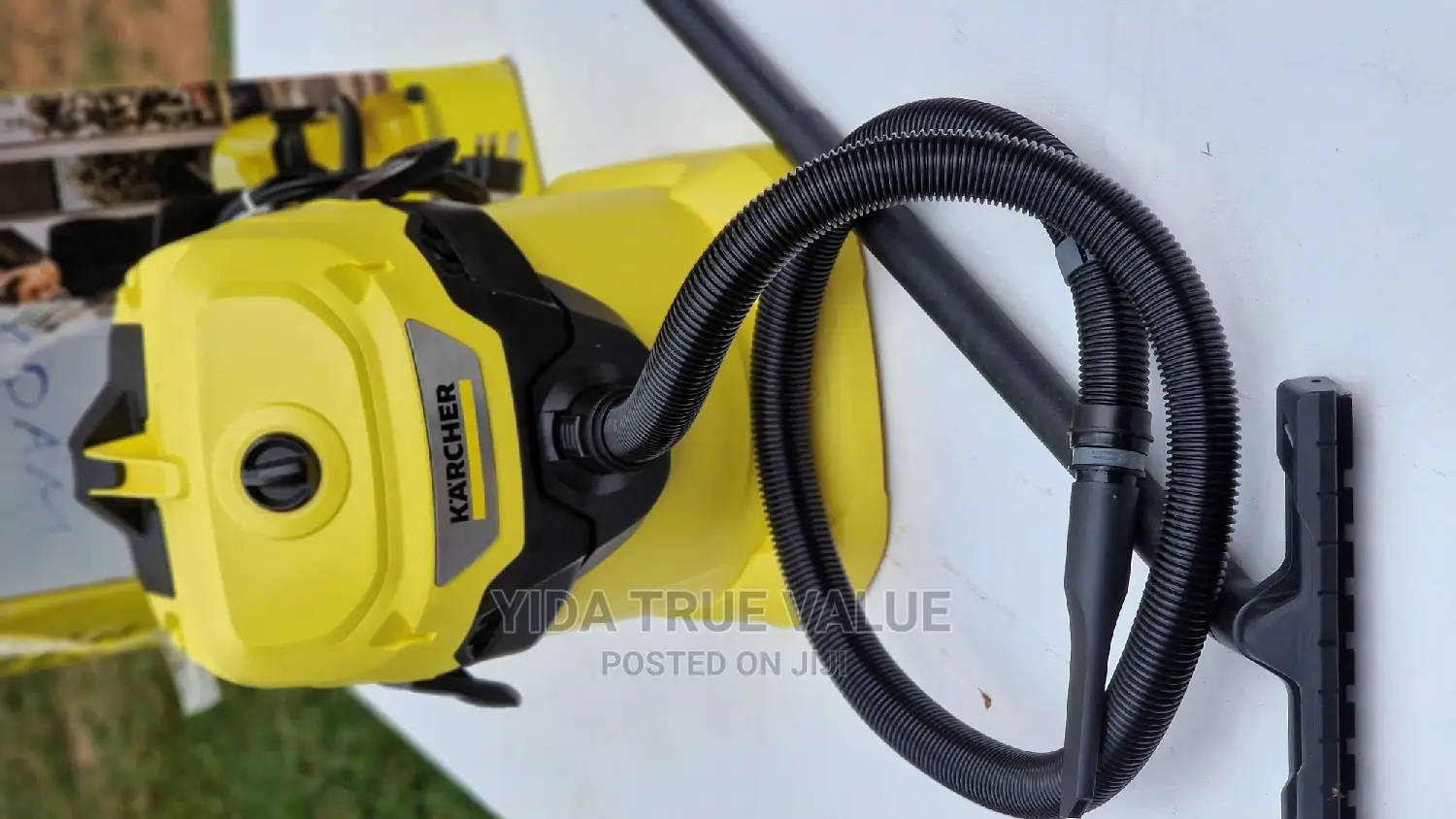 Karcher Vaccum Cleaner WD 4 Wet and Dry