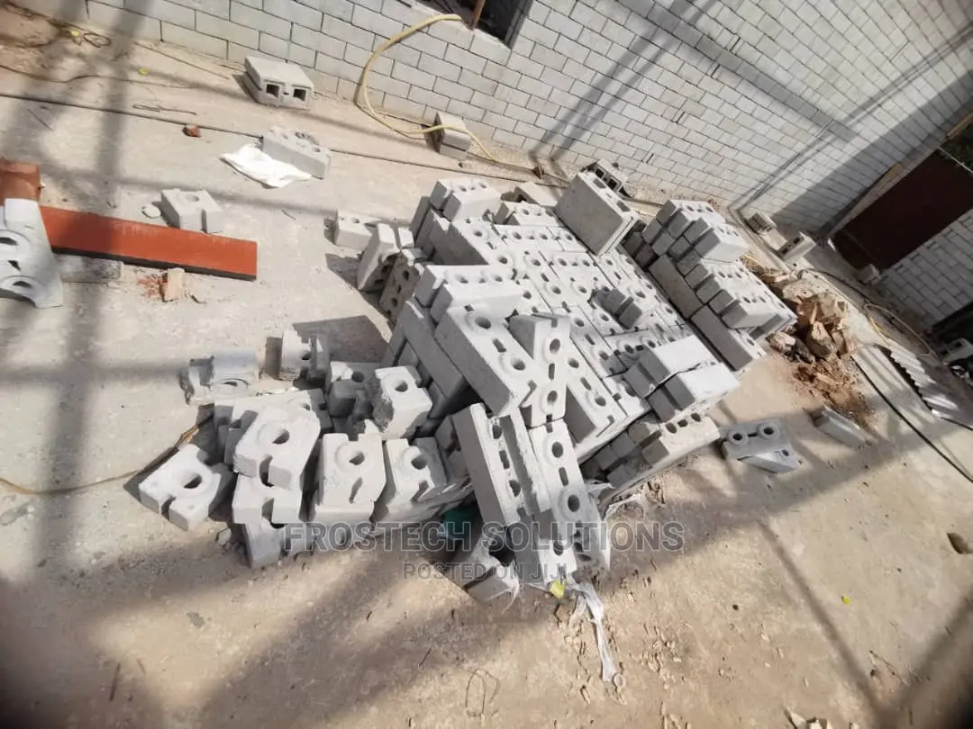 Double Interlocking Hollow Brick Machine