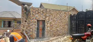 Molding and Stone Decor