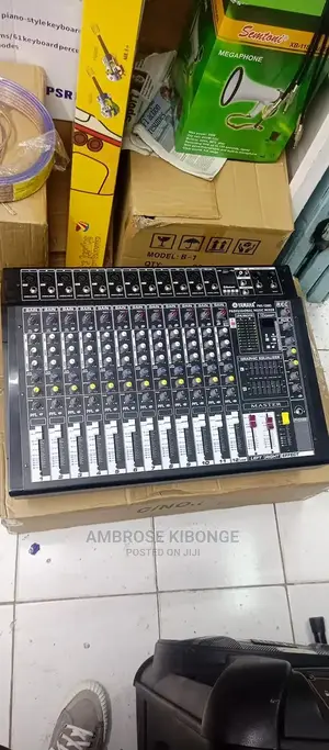 High Quality YAMAHA 12channels Amp-Mixer With USB/SD Support