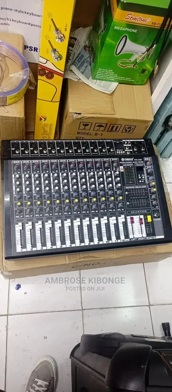 High Quality YAMAHA 12channels Amp-Mixer With USB/SD Support