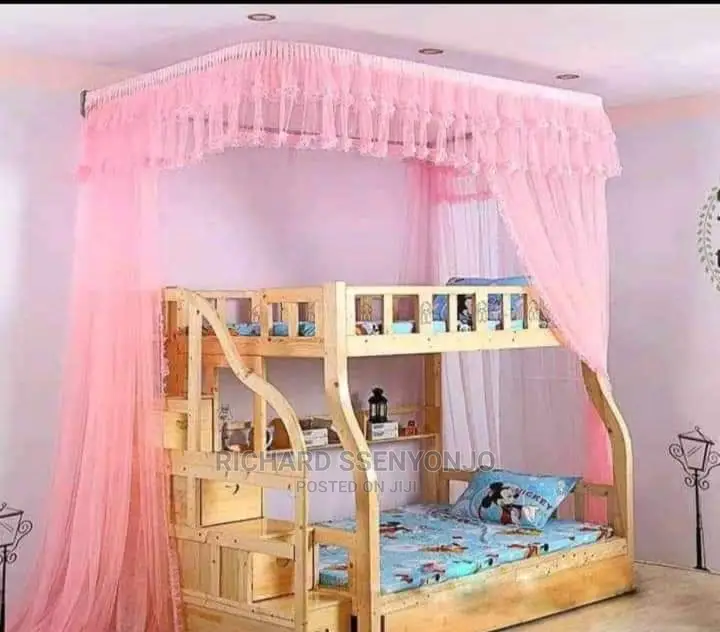 Decker Wall Net