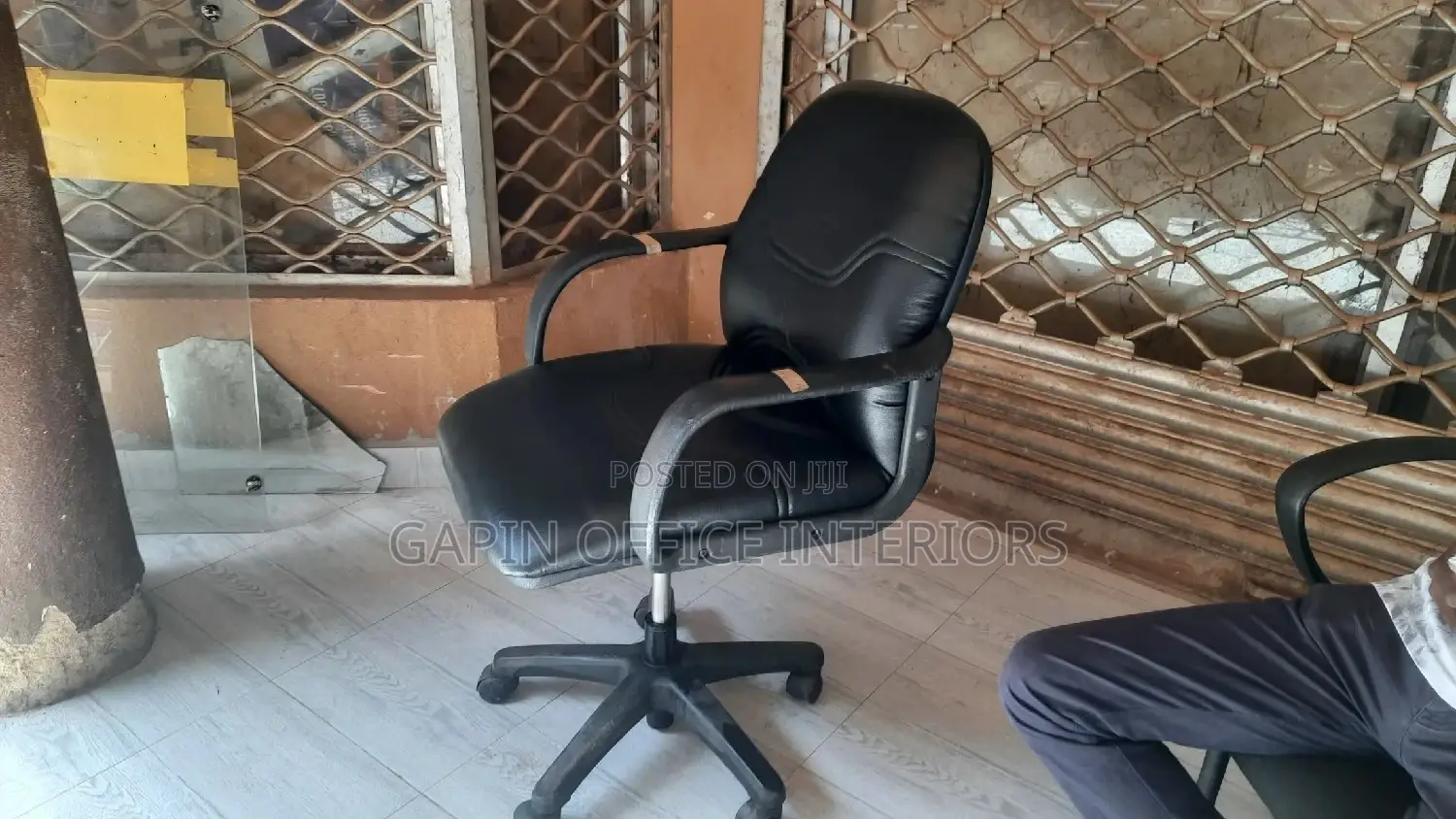Leathered Short Back Chair