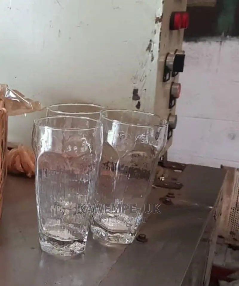 12pcs Libbey of Heavy Duty Catering Glasses