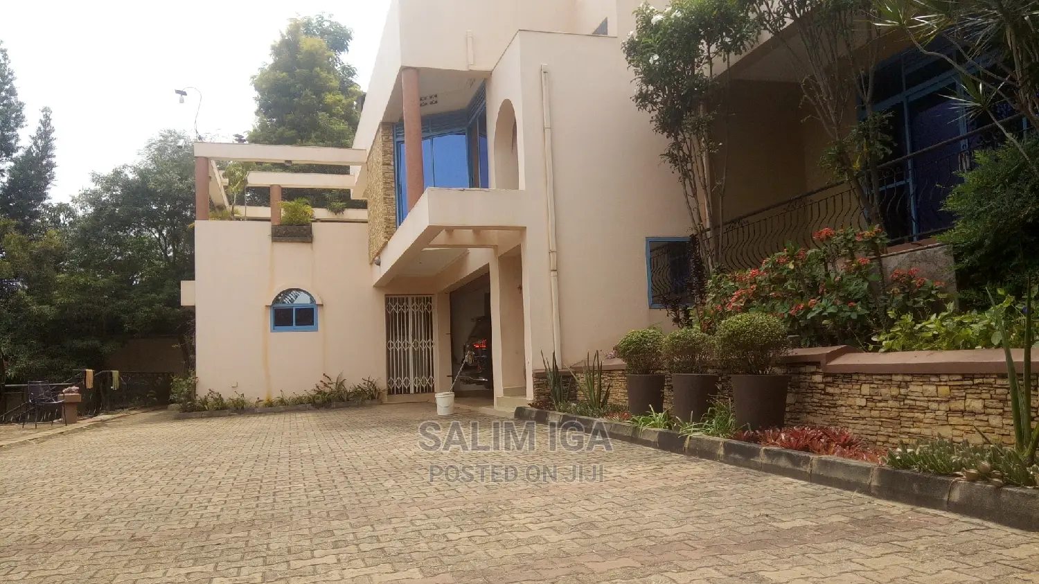 5bdrm Maisonette in Kololo Property, Central Division for rent