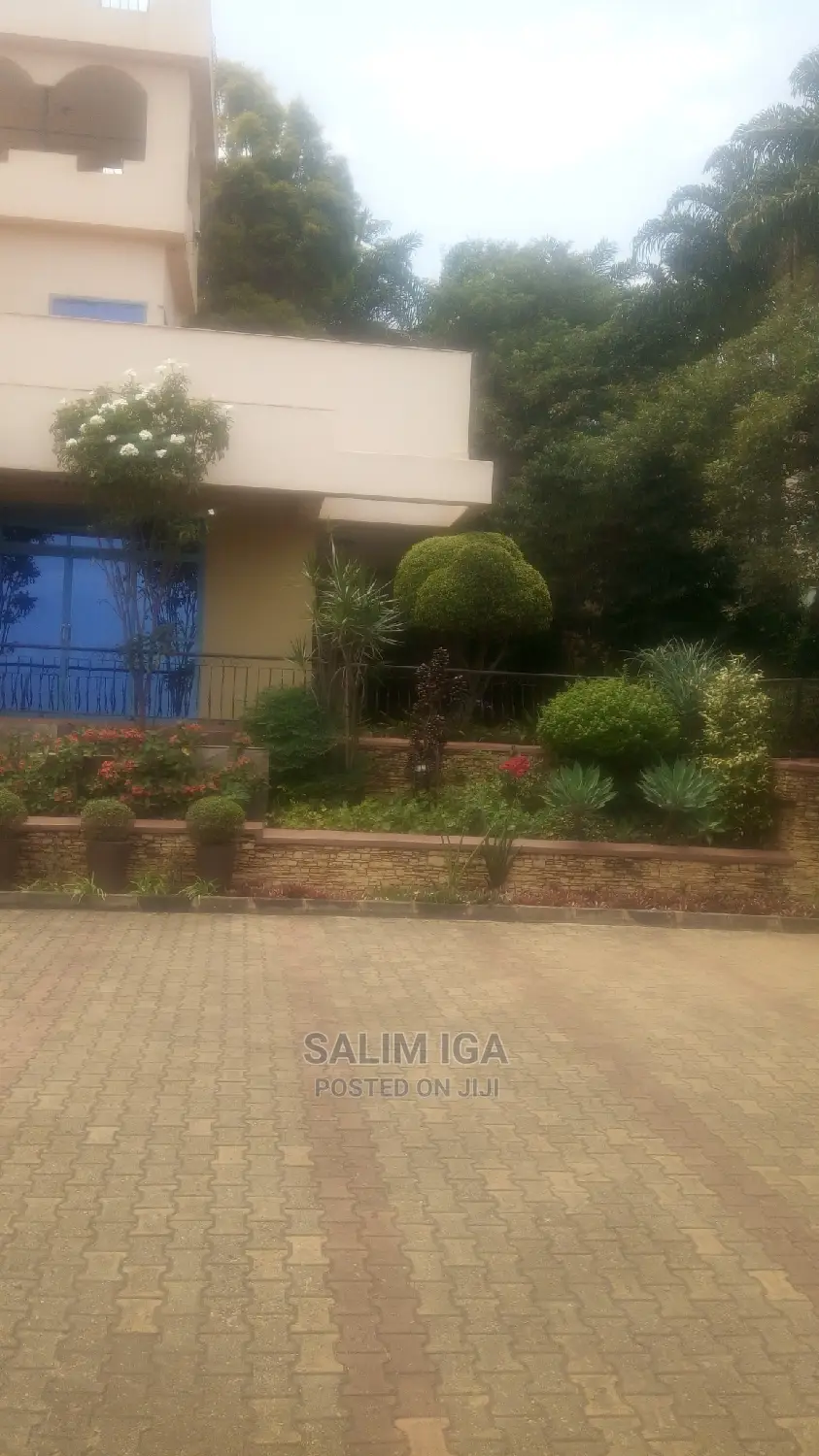 5bdrm Maisonette in Kololo Property, Central Division for rent