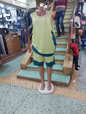 Photo - 2pcs Men’S and Ladies Casual Sports Wear - Multicolor