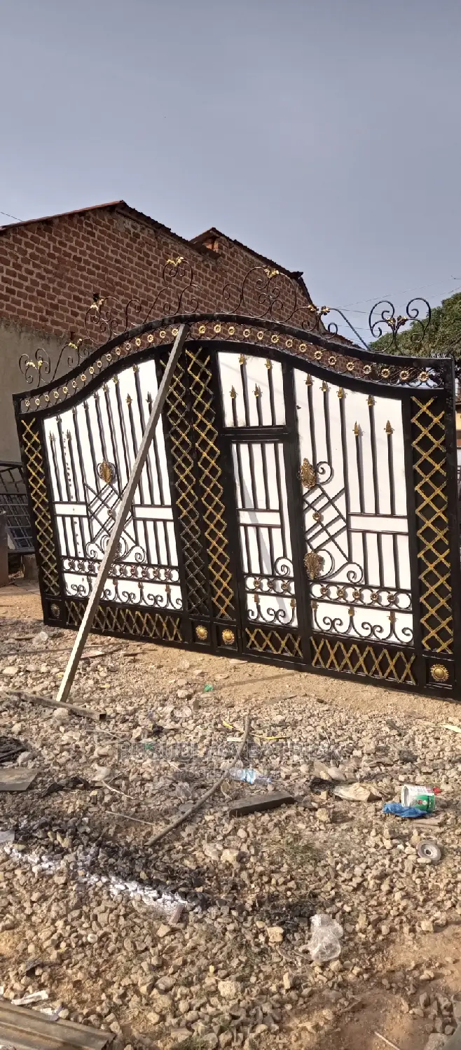 Modern Sliding Gate (4)