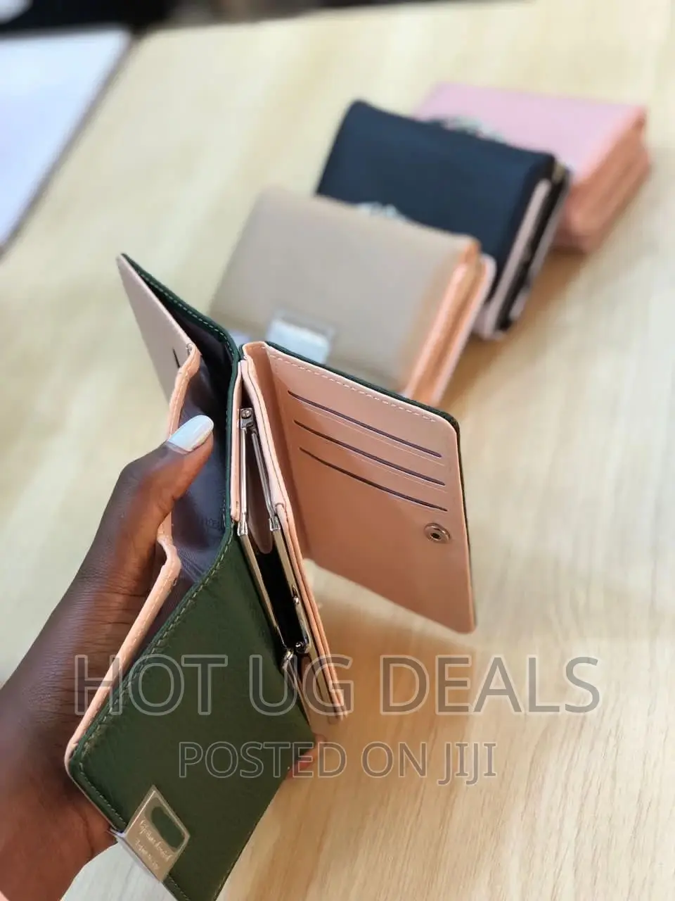 Trolley Multi Card Slot Short Zipper Ladies Wallet