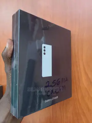 New Samsung Galaxy Z Fold 5 256 GB Gold