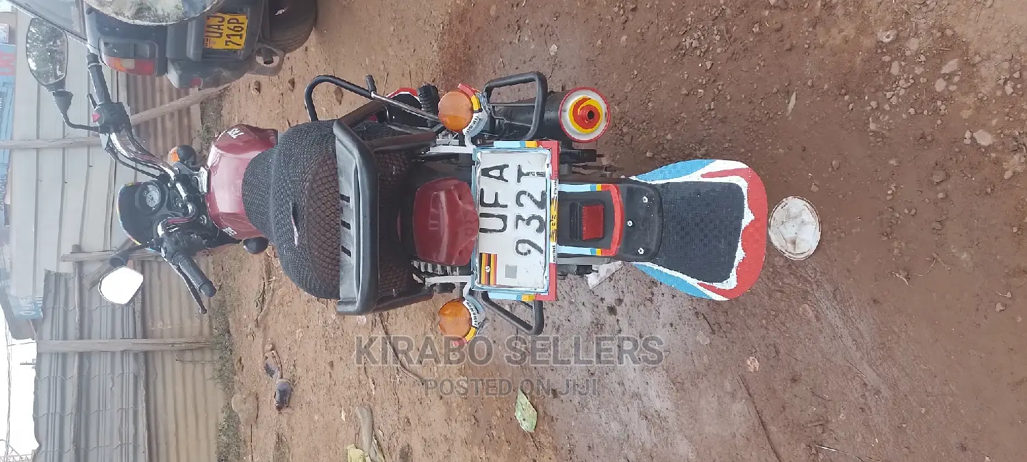 TVS Apache 160 4V 2022 Red