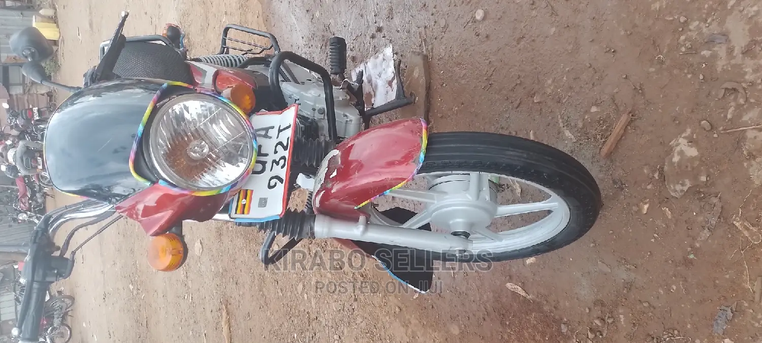 TVS Apache 160 4V 2022 Red