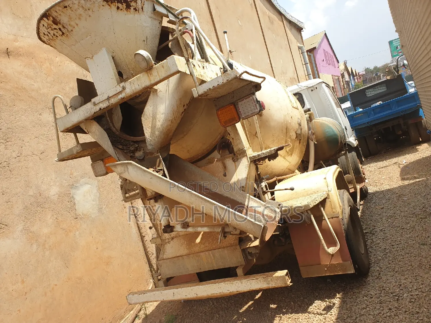 Fuso Concrete Mixer