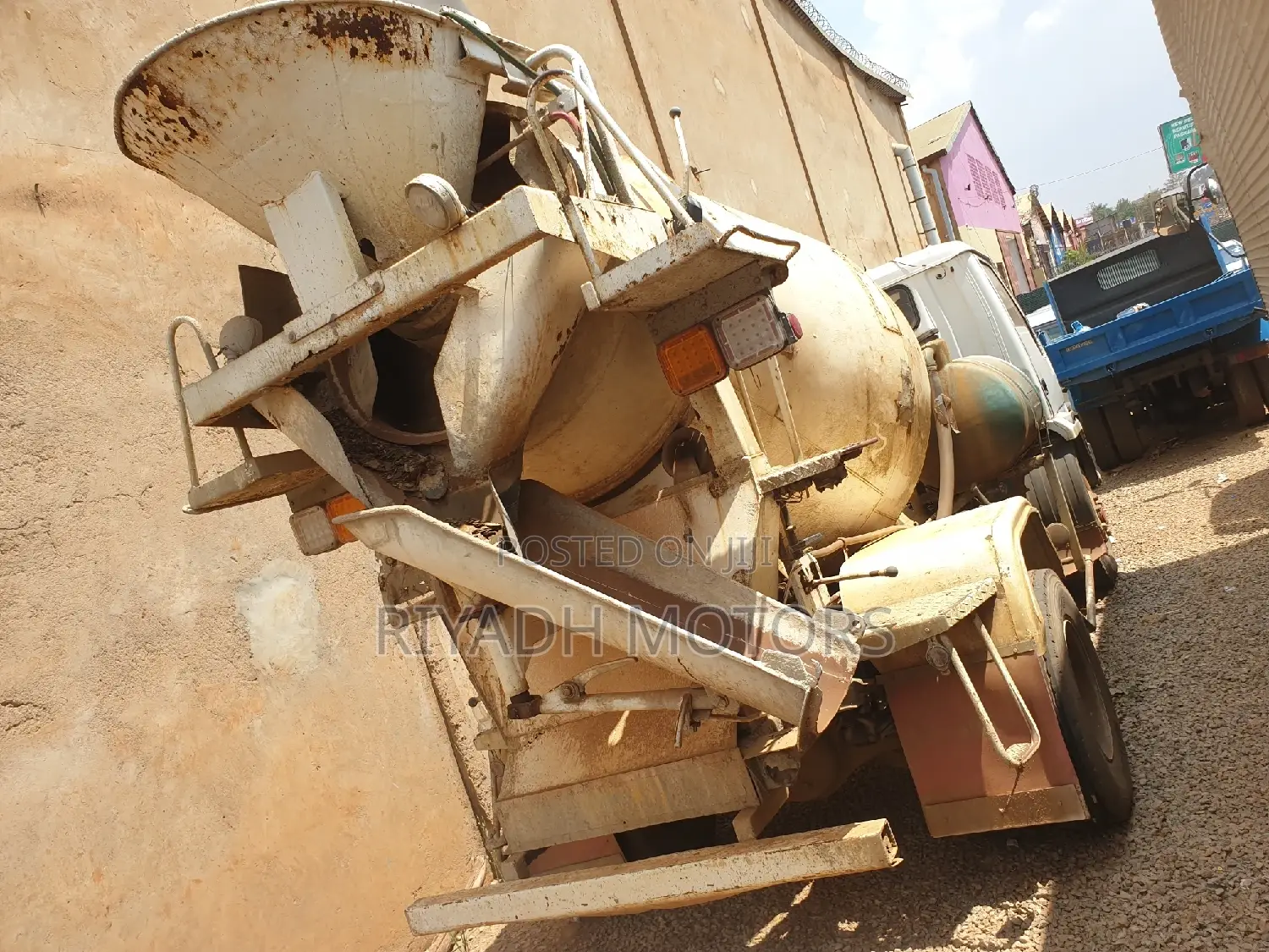 Fuso Concrete Mixer